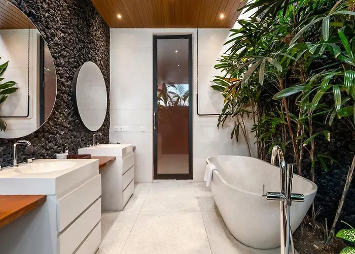 Villa Flow 20 Elegant 3br Tropical Retreat